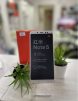 Xiaomi Redmi Note 5 4/64 ГБ Золотой (новый)