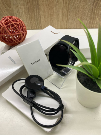 Samsung Galaxy Watch 4 (Black)