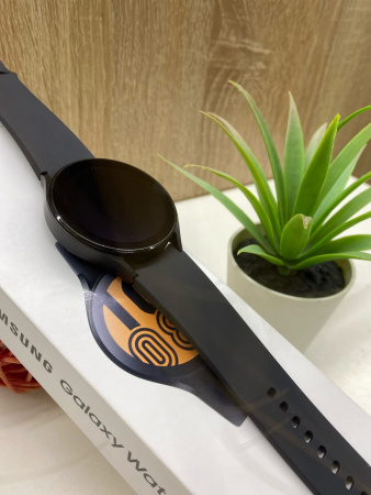 Samsung Galaxy Watch 4 (Black)