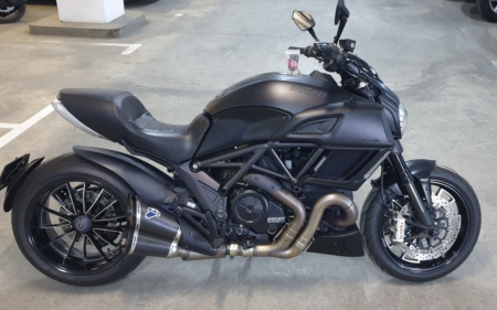 Мотоцикл Ducati Diavel V4