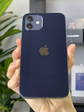 iPhone 12 64 Гб, черный