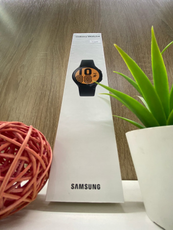 Samsung Galaxy Watch 4 (Black)