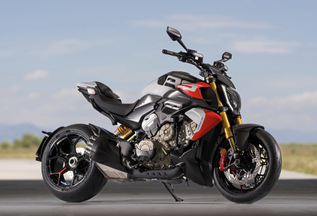 Мотоцикл Ducati Diavel V4