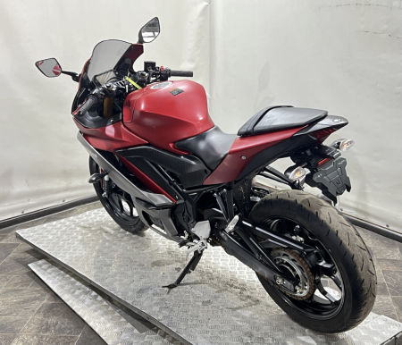 Мотоцикл Yamaha R3